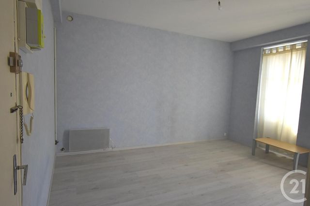 Appartement Studio à louer - 1 pièce - 30,02 m2 - Laval - 53 - PAYS-DE-LOIRE