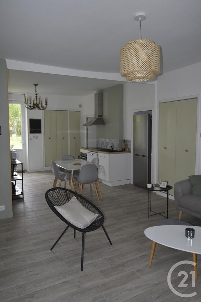 Appartement à louer - 5 pièces - 13 m2 - Laval - 53 - PAYS-DE-LOIRE