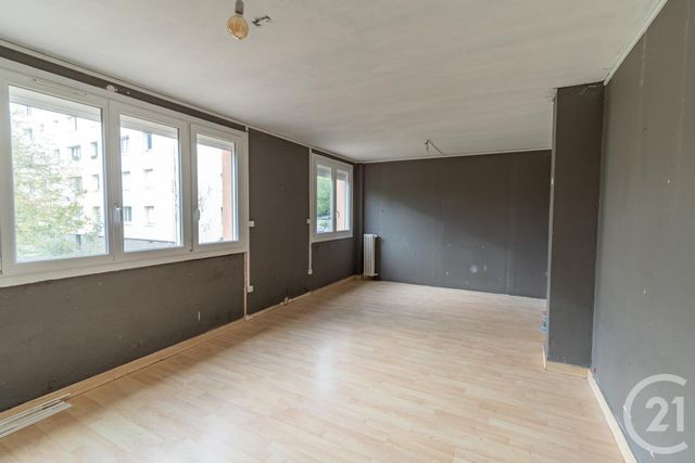 Appartement T4 à vendre - 5 pièces - 76 m2 - Laval - 53 - PAYS-DE-LOIRE